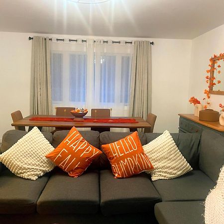 Private Cottage With Huge Private Dog Park! Barrys Bay Ngoại thất bức ảnh